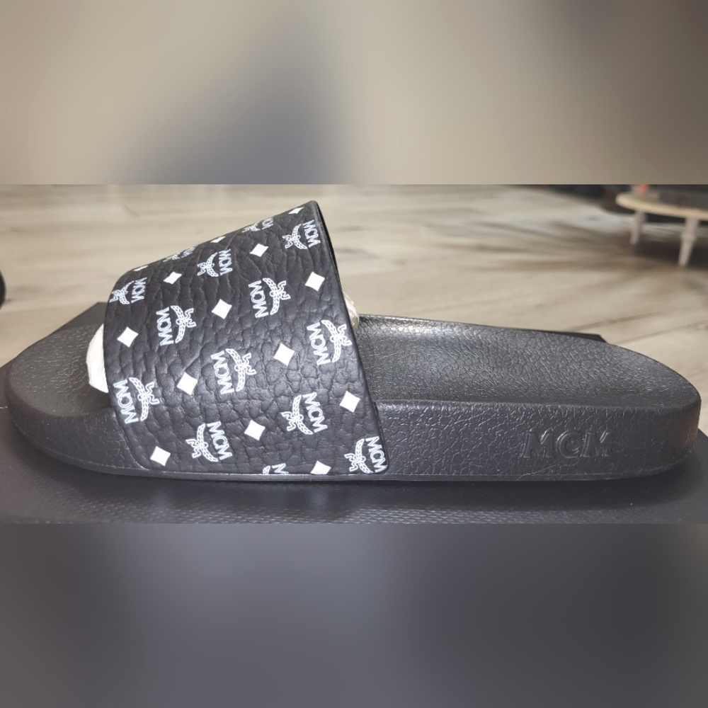 ✨️[NWT] lMCM Slides (9) & Claus M Reversible Belt Combo - Picture 10 of 16